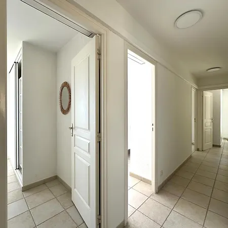 Villa Elodie Climatisee Pour 10 Personnes Avec Piscine Privee A Les Maures *