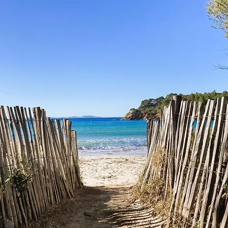 Villa Elodie Climatisee Pour 10 Personnes Avec Piscine Privee A Les Maures La Londe-les-Maures