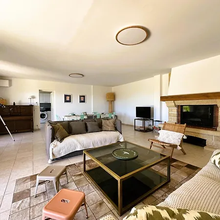 Villa Elodie Climatisee Pour 10 Personnes Avec Piscine Privee A Les Maures *