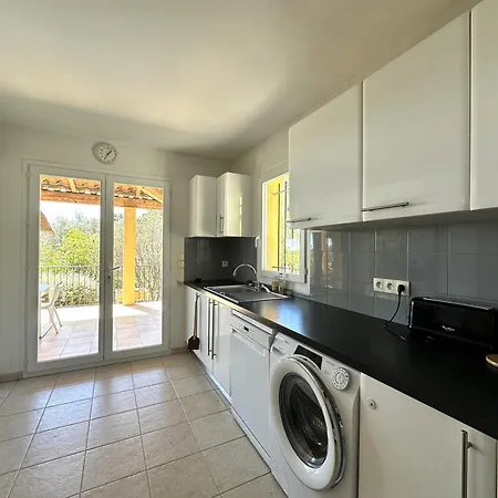 Villa Elodie Climatisee Pour 10 Personnes Avec Piscine Privee A Les Maures *